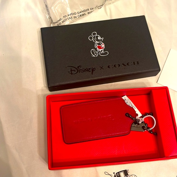 Coach Keychain - Picture 3 of 7